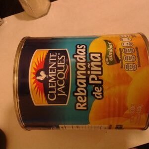 Rebanadas de piña en almíbar